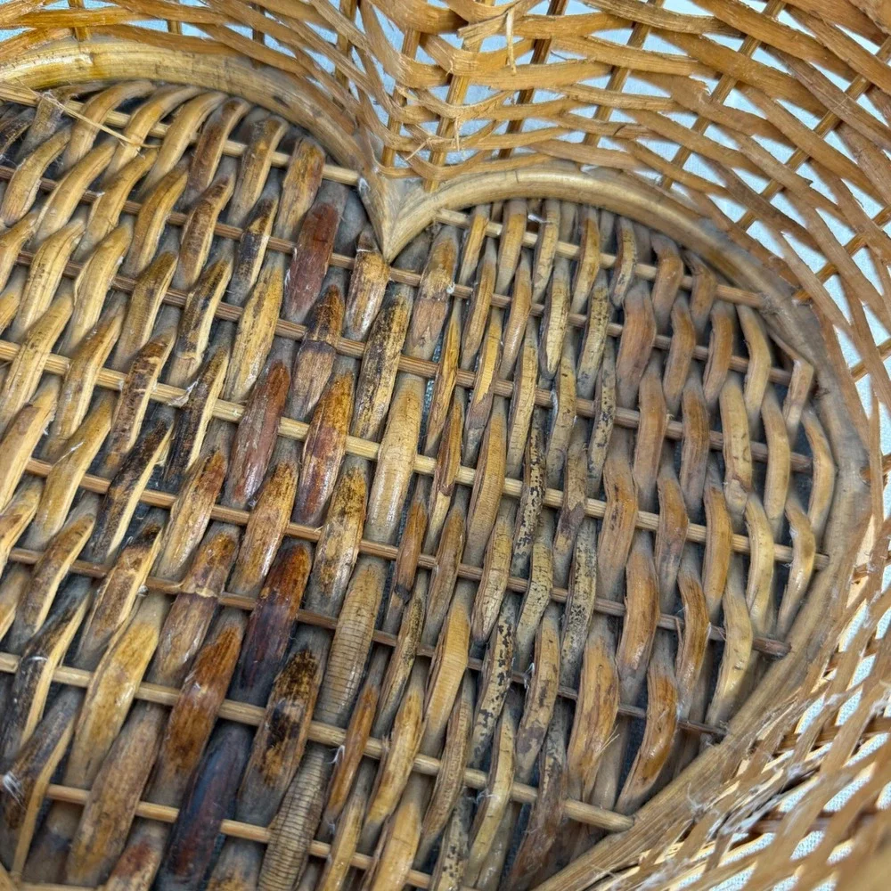 Cottagecore‎ Heart Hinged Lid Storage Basket 11.5